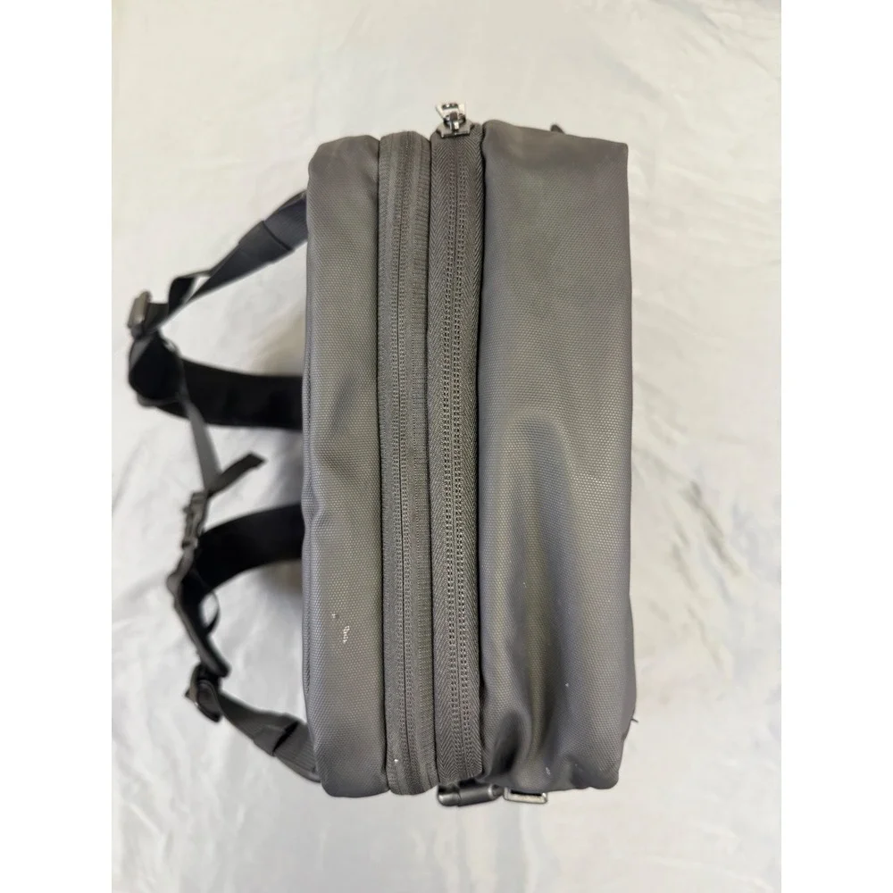 ReeYee Expandable 25L-40L Travel Backpack Black Laptop Bag Business Commute